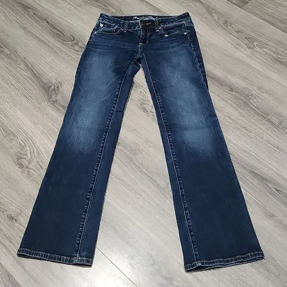 American Eagle Favorite Boyfriend Straight Leg Jeans - Picture 2 of 6